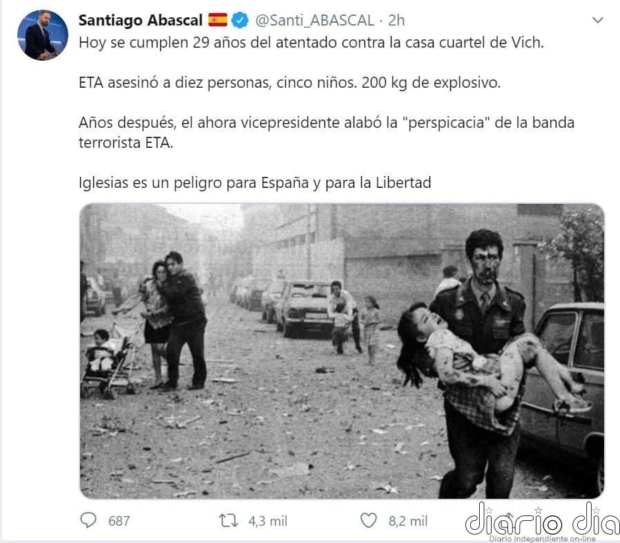 Abascal usa una foto del atentado de ETA contra el cuartel de Vic para decir que Iglesias es "un peligro para España"