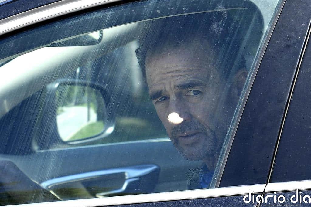 Alessandro Lequio, muy pendiente de Ana Obregón acude a primera hora a su casa