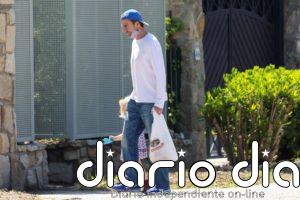 Alessandro Lequio se apoya en su preciosa hija Ginevra