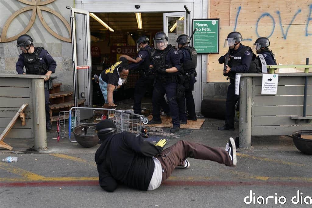 Amnistía acusa a la Policía de EEUU de violar el derecho Internacional durante su respuesta a las protestas