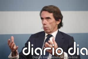 Aznar dice que Sánchez ha traspasado las líneas rojas al pactar con "herederos de ETA el marco de relaciones laborales"
