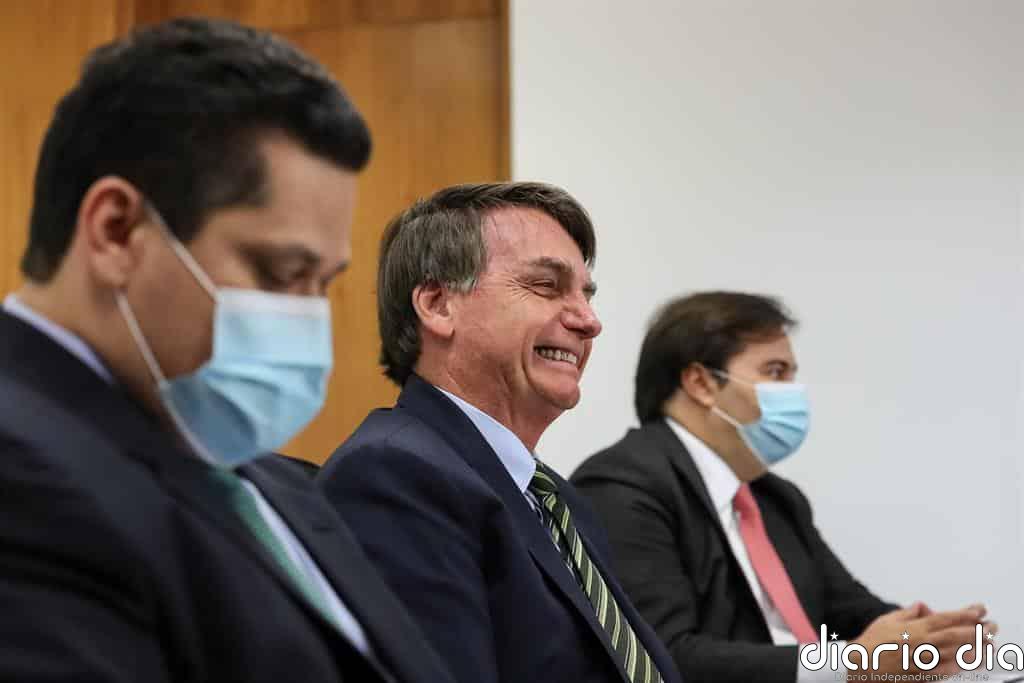 Bolsonaro anuncia la apertura "inminente" de la economía tras un nuevo récord de muertes en un día