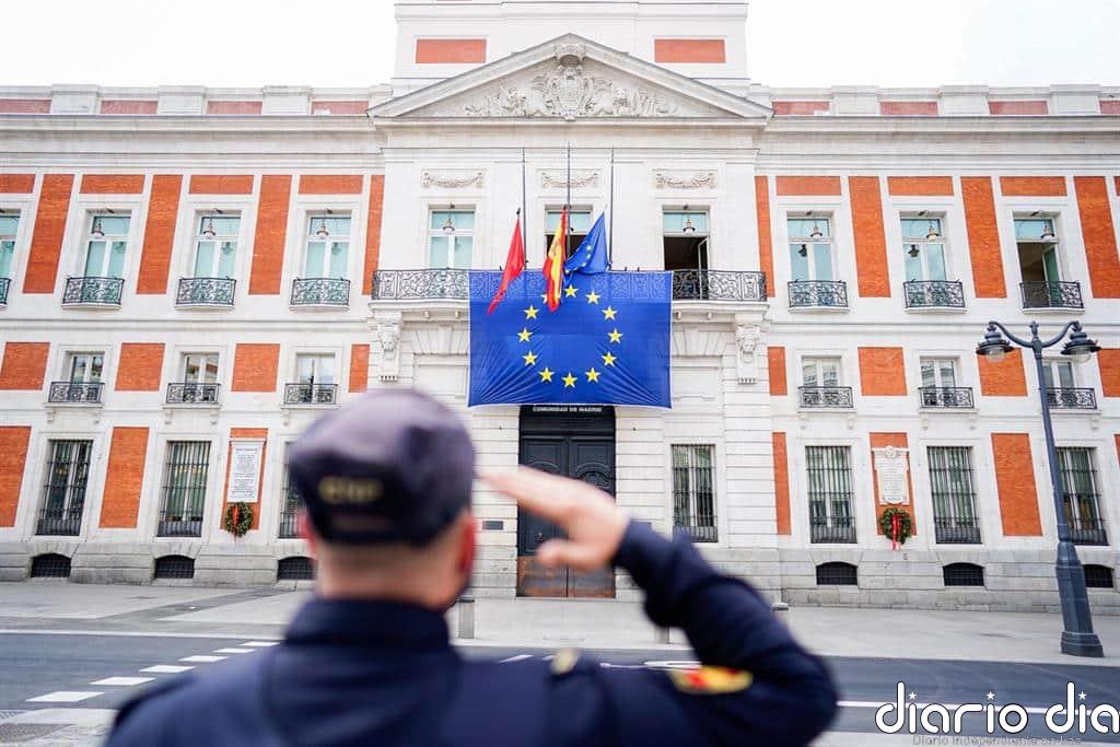 Bruselas pide a España reforzar el sistema sanitario y mejorar las ayudas a las familias