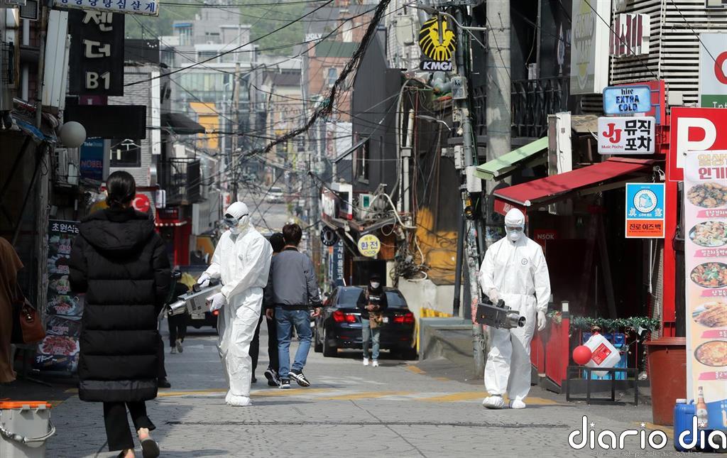 Corea del Sur teme un repunte de contagios comunitarios tras las cifras de casos relacionados con Itaewon