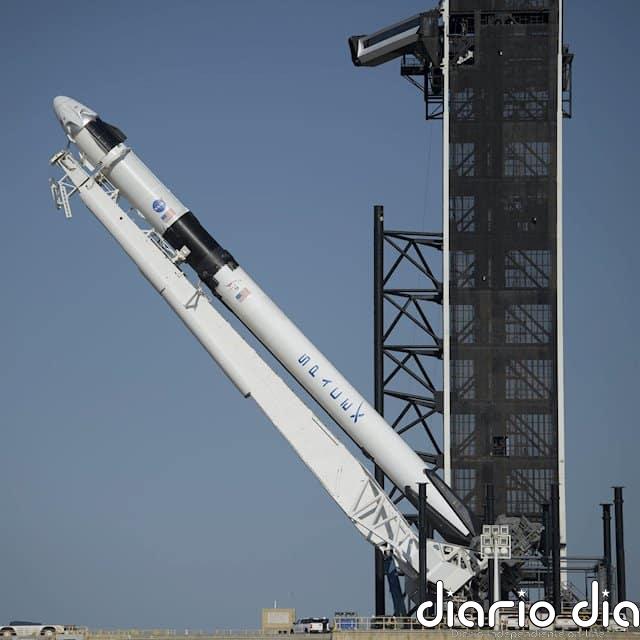 Crew Dragon apunta al cielo
