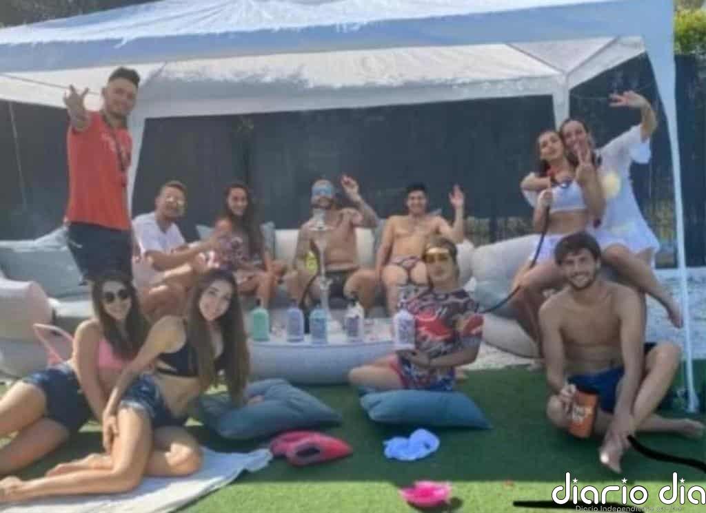 Cuatro jugadores del Sevilla se saltan el protocolo sanitario
