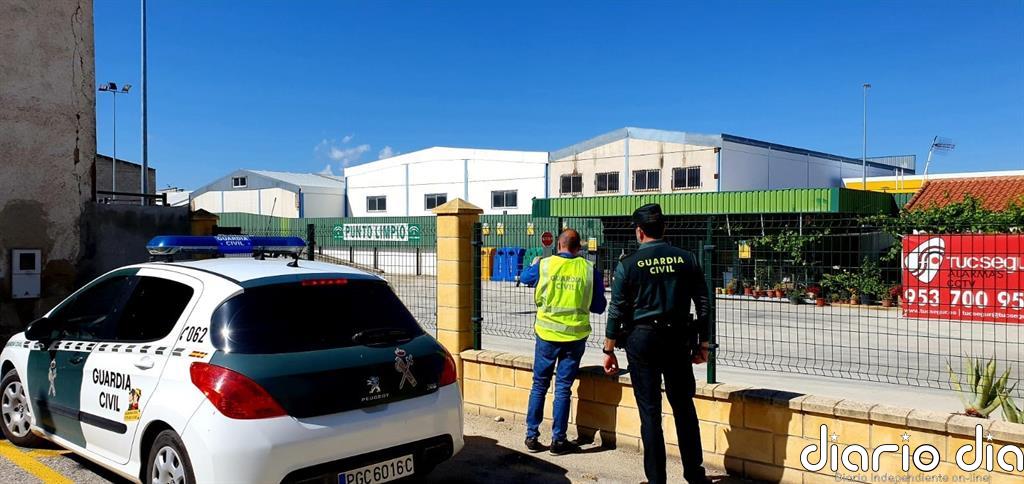 Detenidas dos personas acusadas de robar hasta en seis ocasiones en el punto limpio de Martos (Jaén)