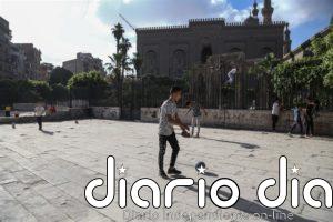 Egipto registra un nuevo máximo diario de casos de coronavirus y supera el umbral de los 18