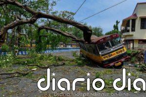 El ciclón 'Amphan' deja ya más de 100 muertos en India y Bangladesh entre protestas por falta de agua potable