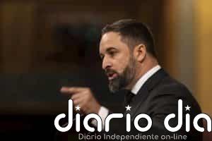 Abascal avisa de más movilizaciones contra el Gobierno y de que usará la bandera que sus socios "pisotean"