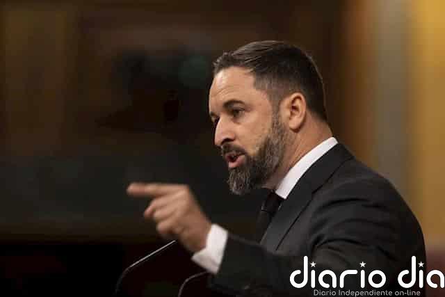 Abascal avisa de más movilizaciones contra el Gobierno y de que usará la bandera que sus socios "pisotean"