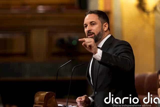 Abascal dice que defender el 8M es gritar "viva la muerte" y acusa a Iglesias de desear una guerra civil