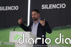 Abascal pregunta a PSOE y Podemos por sus condenas con los grupos de antifascistas que increparon a Vox en San Sebastián