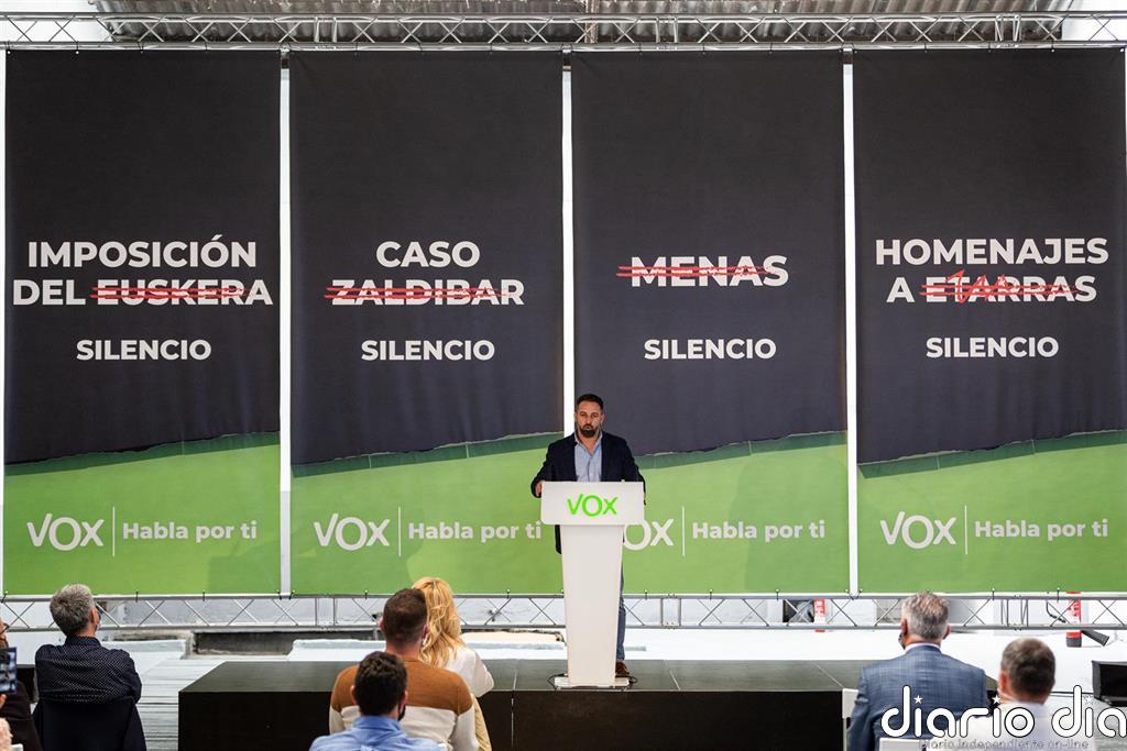Abascal reitera en Euskadi su intención de ilegalizar a los partidos que quieren "destruir la unidad nacional"
