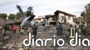 Al menos 15 personas fallecidas al estrellarse un avión al oeste de Teherán