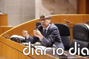 Aliaga no cambiará "ni un ápice" su política industrial porque "está dando éxito" a Aragón
