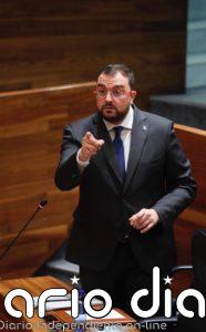 Barbón deberá explicar a la oposición la reforma de la Administración este miércoles en el pleno