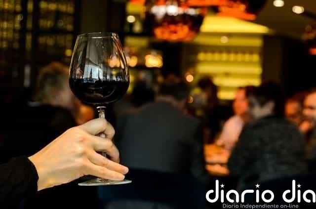 Bares de ocio nocturno y discotecas pueden abrir desde mañana en fase 3 con un tercio de aforo y sin baile