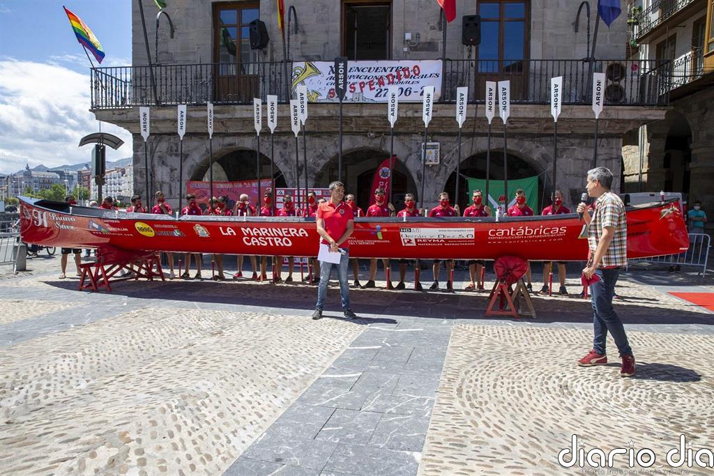'Bautizada' la nueva trainera La Marinera de Castro Urdiales