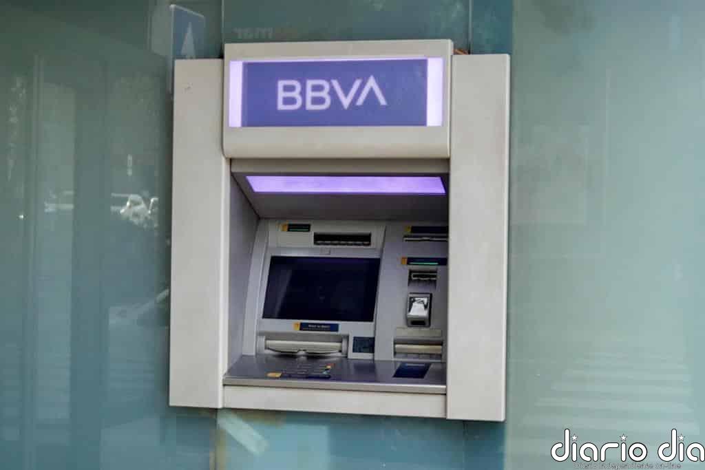 BBVA dice que el gasto entra en terreno positivo en provincias en fase 2 y aumentan las retiradas de efectivo