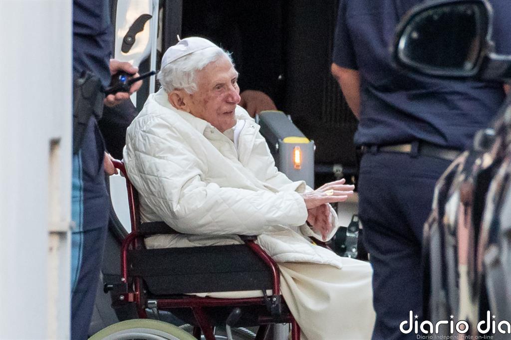 Benedicto XVI celebra una misa con su hermano Georg en Alemania