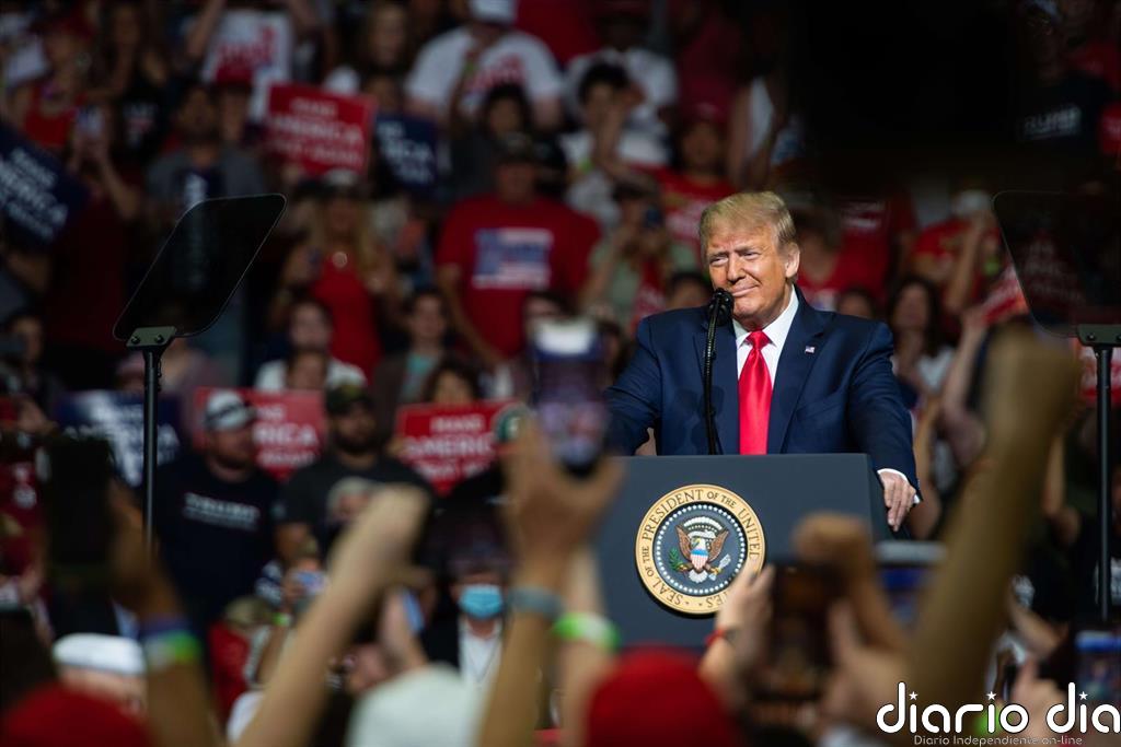 Biden pide a Trump que acelere las pruebas de coronavirus después de que el presidente bromeara con ralentizarlas
