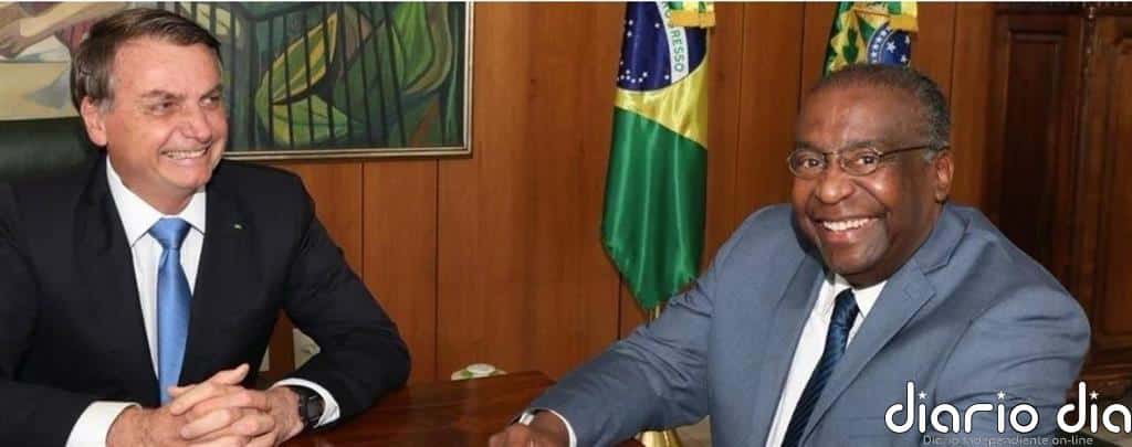 Bolsonaro ratifica al ministro de Educación pese a las acusaciones de plagio e irregularidades en su currículum