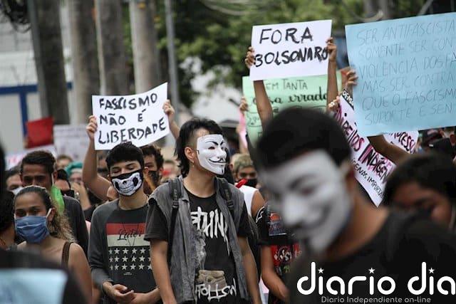 Bolsonaro veta la entrega de 1