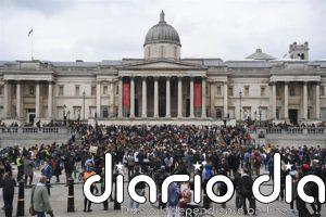 Boris Johnson dice que las protestas antirracistas en Reino Unido "han sido secuestradas por extremistas violentos"