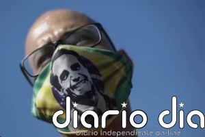 Brasil bate un nuevo récord de muertes en un día y Bolsonaro dice que "es el destino de todo el mundo"