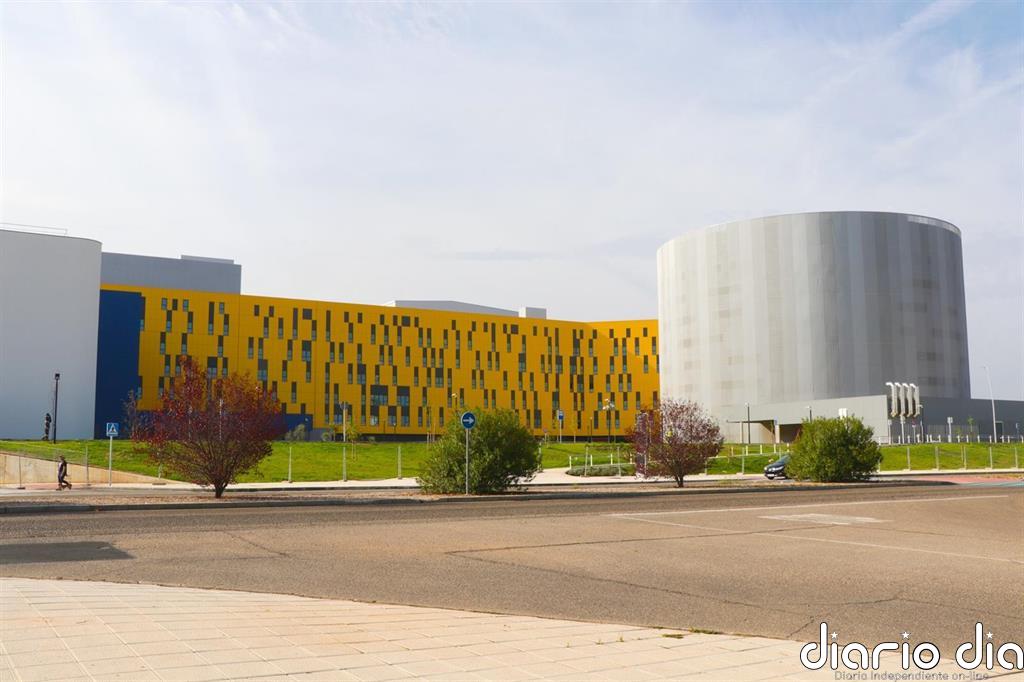 C-LM perfilar inauguración del hospital de Toledo trabajando en radioterapia y medicina nuclear