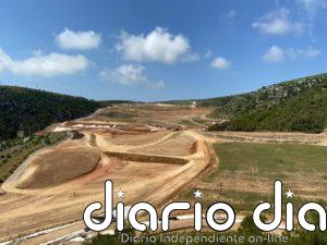Calvet visita las últimas obras de cierre del depósito del Garraf y la restauración paisajística