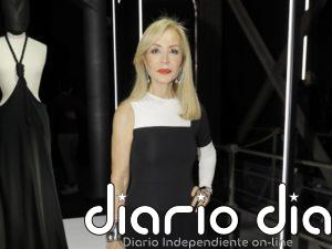 Carmen Lomana,lección de estilo y elegancia en su look más original