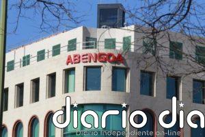 Accionistas minoritarios de Abengoa reclaman legalmente la suspensión del acuerdo de reestructuración