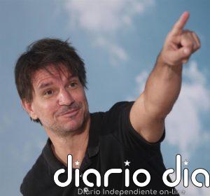 Achero Mañas regresa diez años después con 'Un mundo normal': "El problema del ministro de Cultura es enorme"