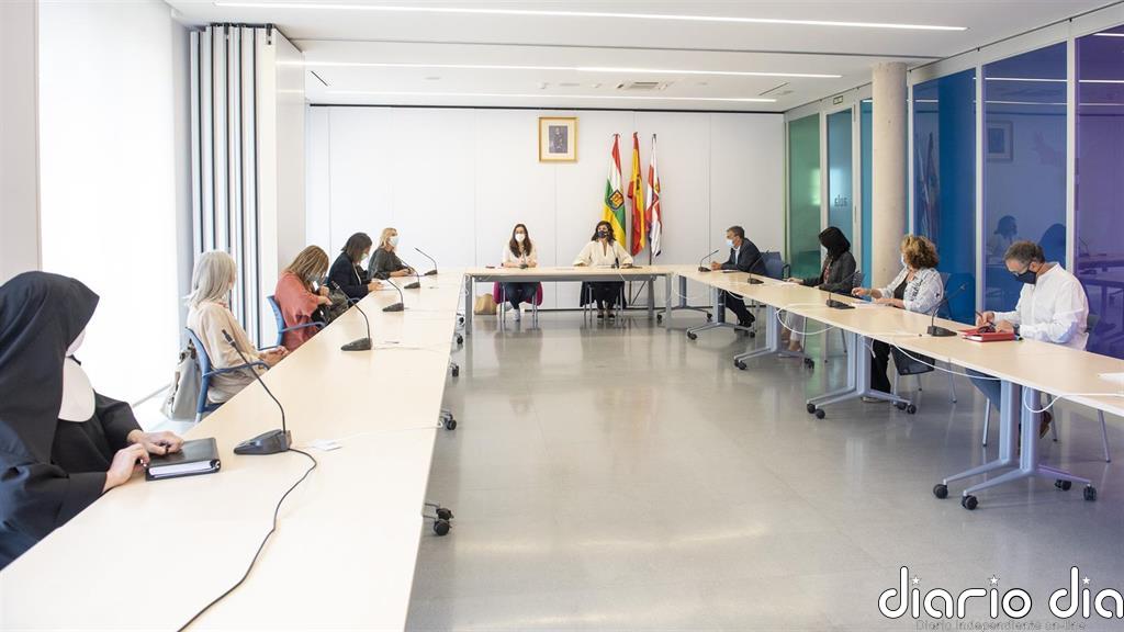 Andreu agradece a las residencias de mayores de La Rioja porque "os habéis enfrentado a lo más duro de la pandemia"