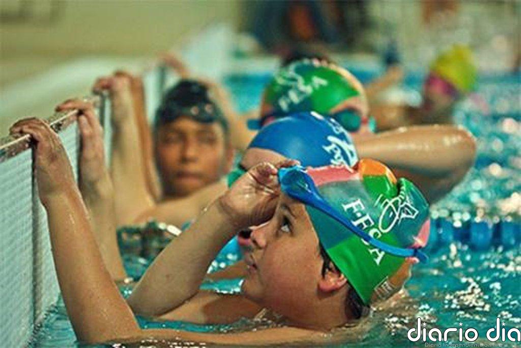 Arranca la temporada de natación para jóvenes ciegos