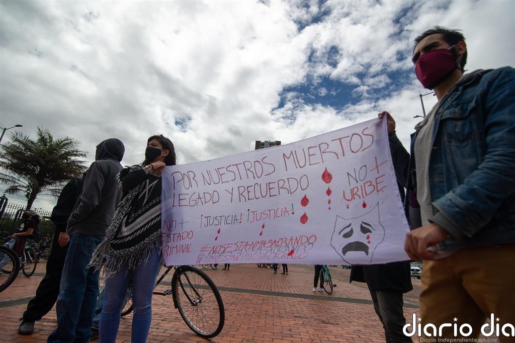 Asesinadas doce personas durante el último día en tres ataques armados en Colombia