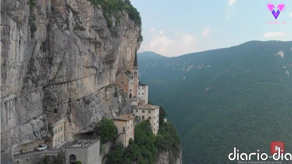 Así son las impresionantes vistas del Santuario de la Madonna della Corona en Verona