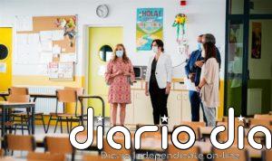 Ayuso, ante el curso escolar "más difícil": "No mandamos a los alumnos a una zona de riesgo, sino a un lugar seguro"