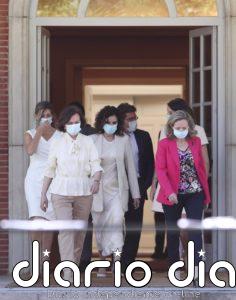 Calvo niega que se estudie una congelación de sueldos públicos, pero Calviño y Montero no la descartan