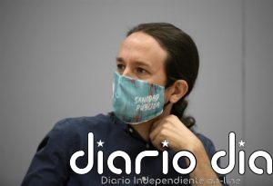 Calvo y Montero eluden polemizar con Iglesias pero subrayan que la relación de Sánchez con el Rey tiene "otro estatus"