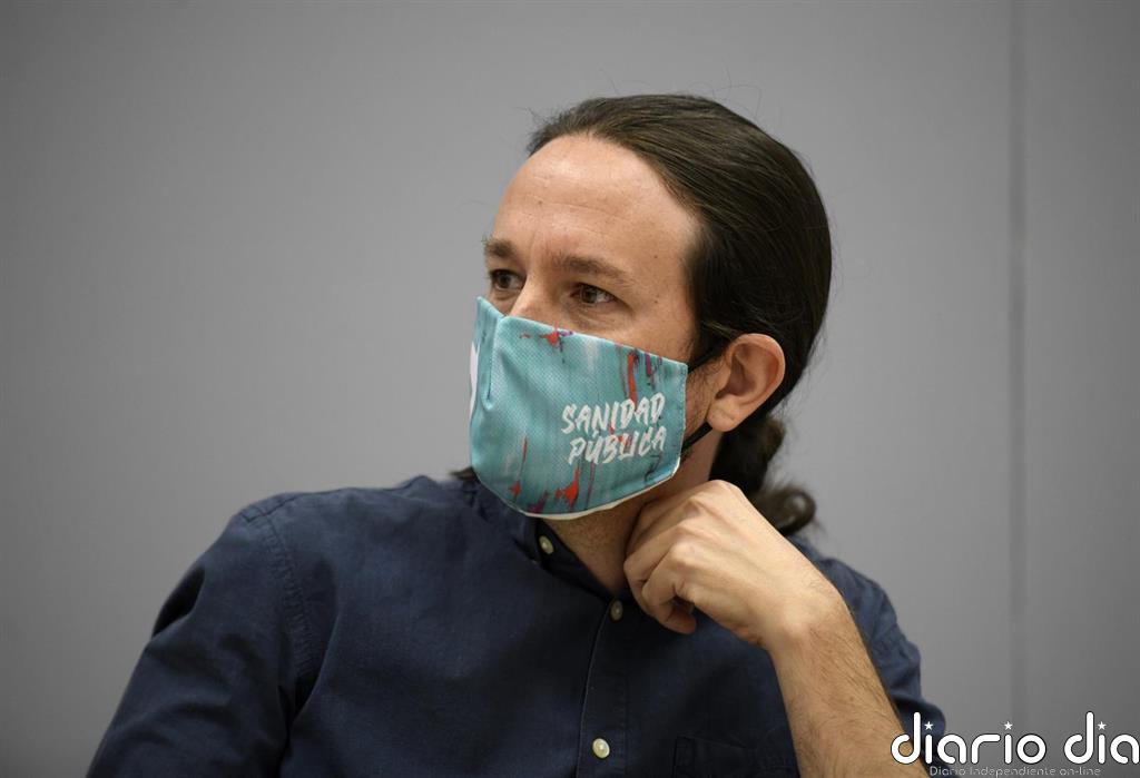 Calvo y Montero eluden polemizar con Iglesias pero subrayan que la relación de Sánchez con el Rey tiene "otro estatus"