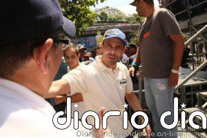 Capriles alega que no sabe si votará en diciembre, pero llama a "no claudicar sin haber peleado"