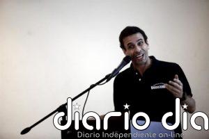 Capriles apuesta por la vía del diálogo en Venezuela y se aleja de Guaidó