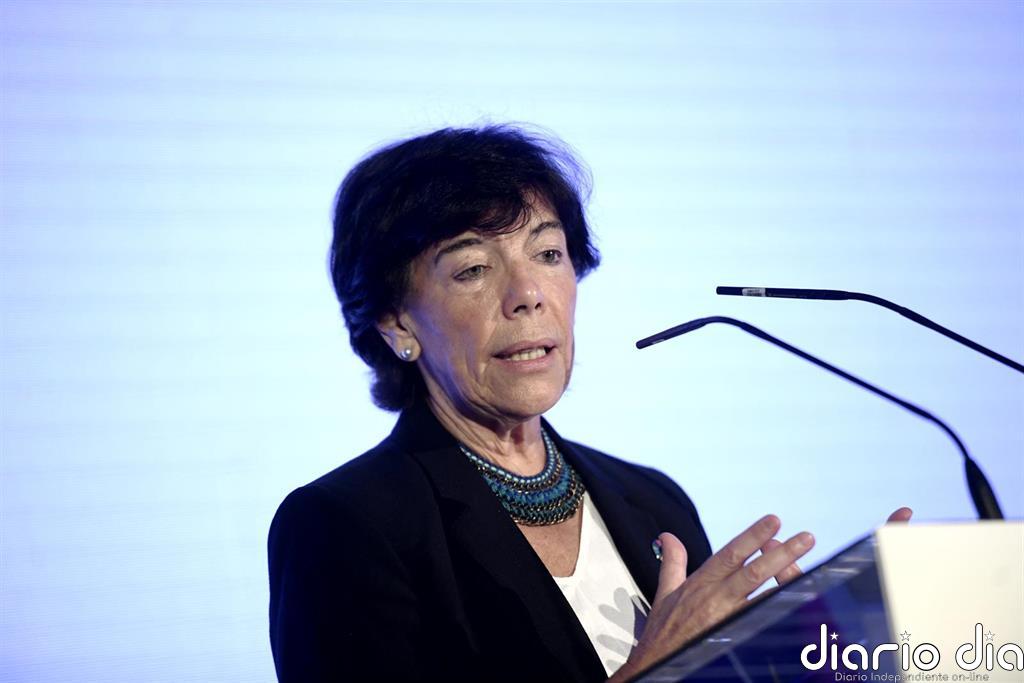 Celaá afirma que "no tiene ninguna importancia" retrasar unos días el inicio del colegio en ciertos municipios