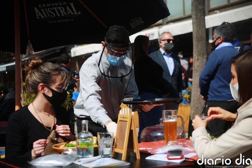 Chile rebasa los 416.000 casos de COVID-19 tras registrar 1