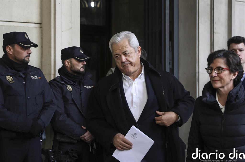 Citados como investigados los exconsejeros andaluces Recio, Vallejo, Ávila y Martín Soler por los avales a Isofotón