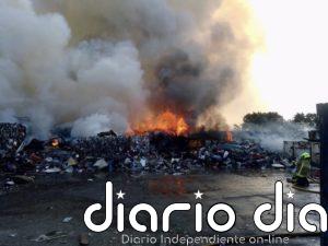 Controlado el incendio declarado en las instalaciones del Ecoparque