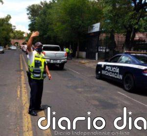 Cuatro 'normalistas' heridos tras embestir la Policía contra manifestantes en Michoacán